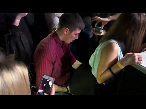 ❤️ sex tūturu i roto i te nightclub Russian. 18-tau-tawhito Russian kotiro i roto i te nono me te tara fucked i roto i te nightclub ❤❌ Porno i mi.hdpornpics.ru ❌️❤
